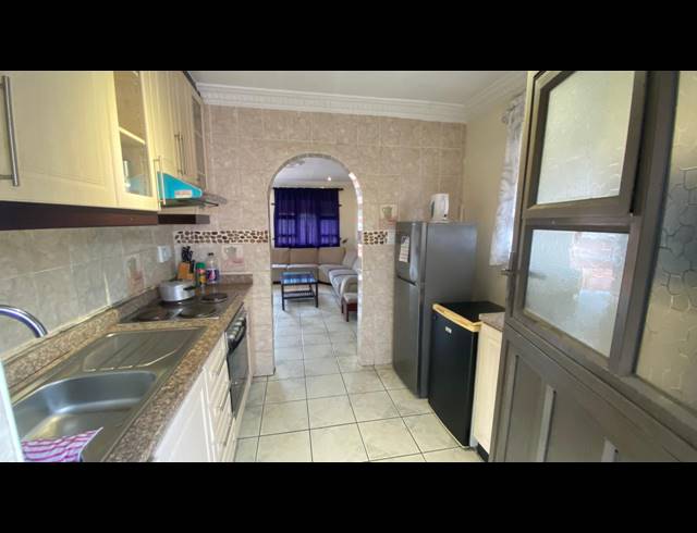 2 BEDROOM HOUSE TO LET IN MONTCLAIR